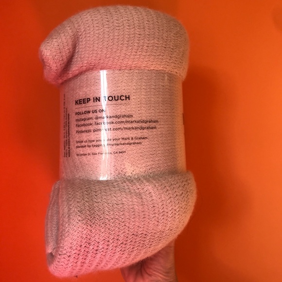 NWT! Mark & Graham Gray/Ivory Colorblock Throw - Picture 6 of 8